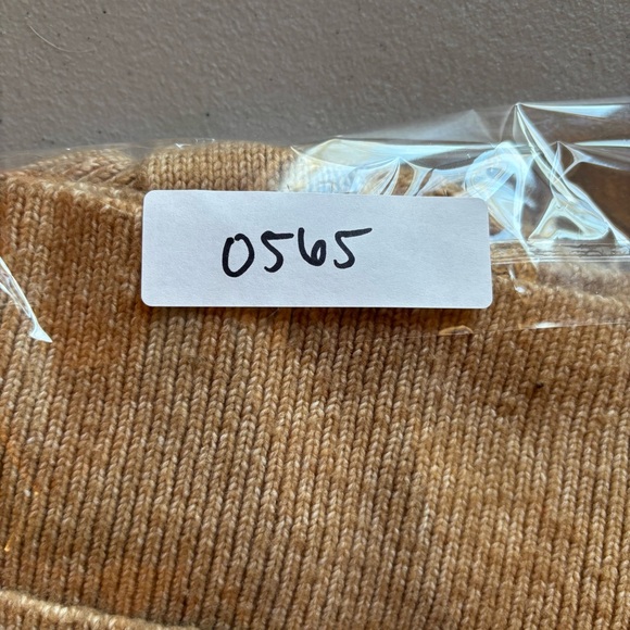 Nautica Jeans Women’s Camel Tan V Neck Cable Knit Sweater Soft Preppy Minimalist - Picture 12 of 13